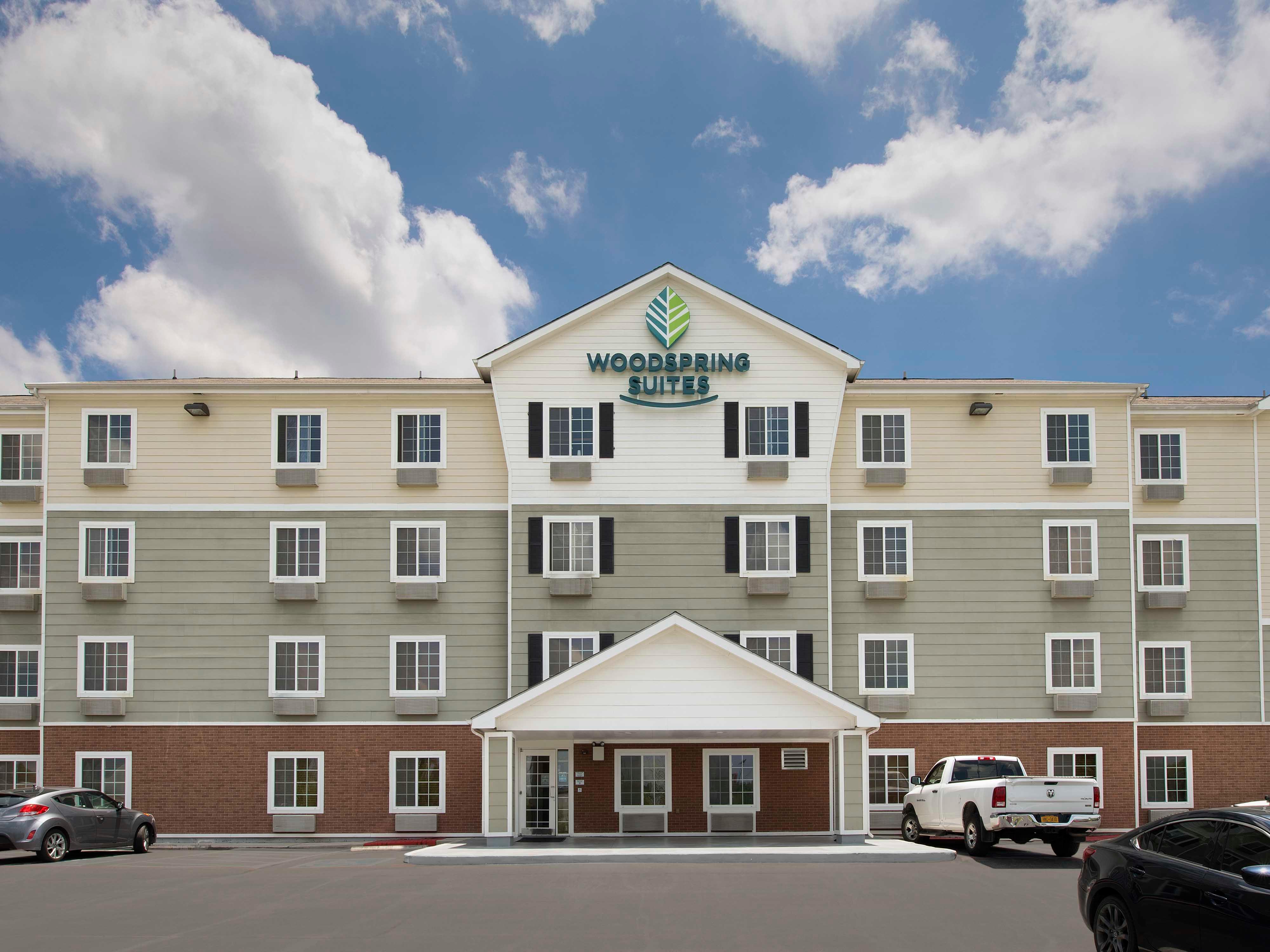 WoodSpring Suites San Antonio I-35 North Photo