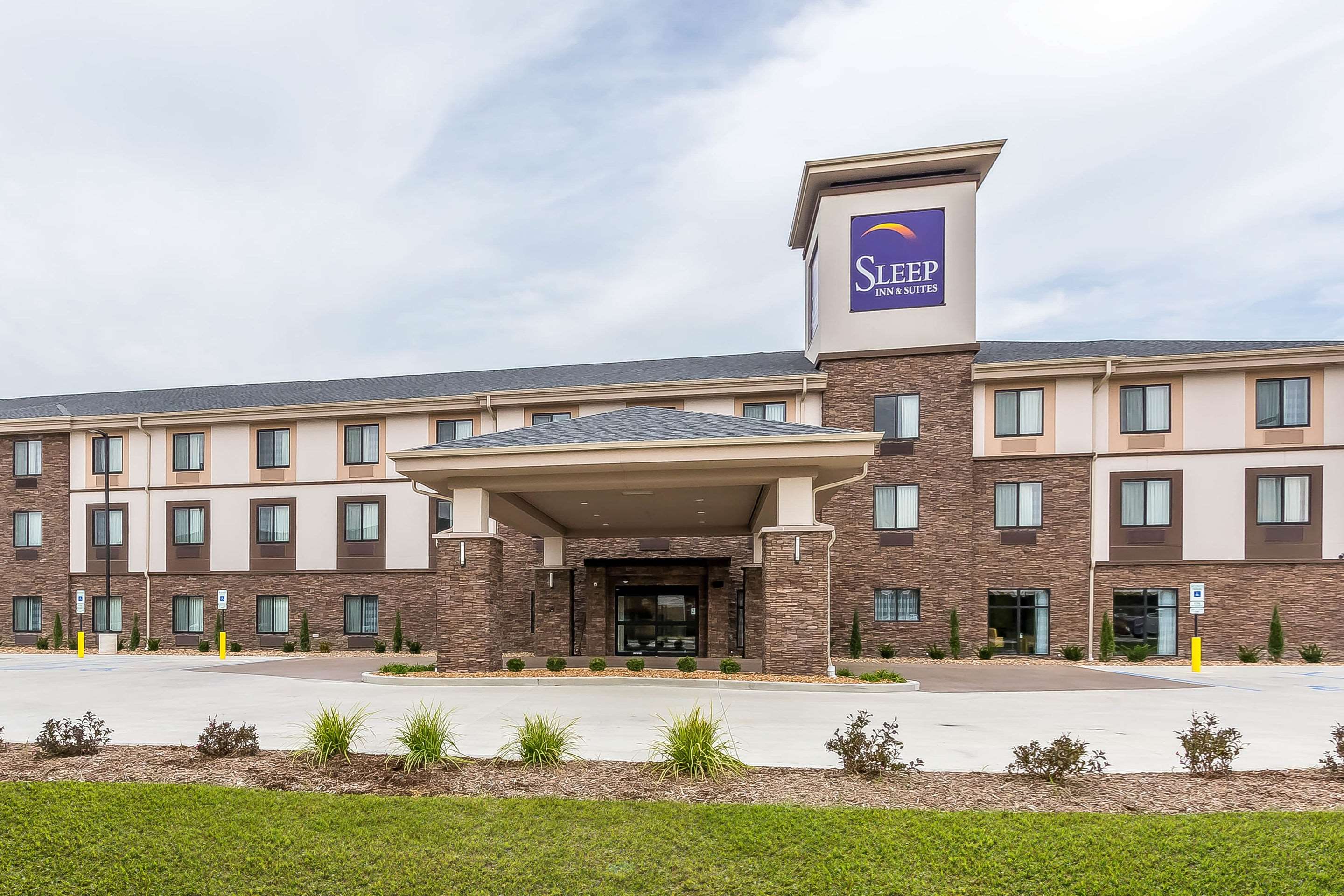 Sleep Inn & Suites O'Fallon Mo - Technology Drive Photo