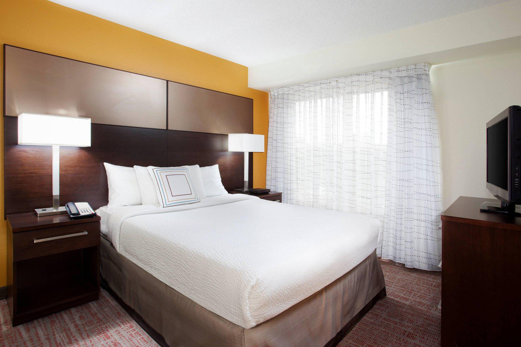 Residence Inn by Marriott Pittsburgh Airport Photo