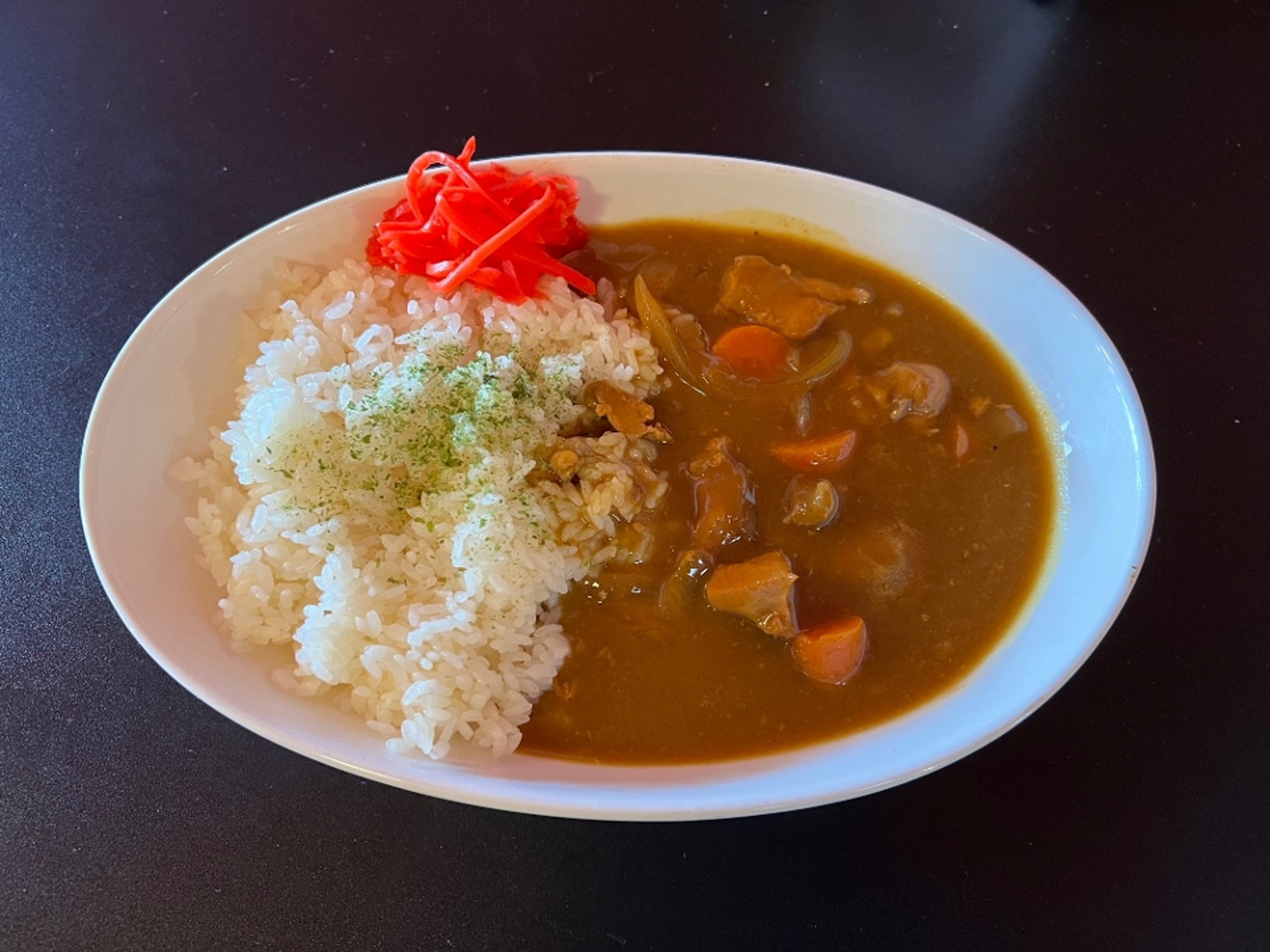 chicken curry with green salad (to go)