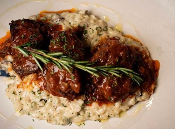 Short Ribs con Risotto ai Funghi