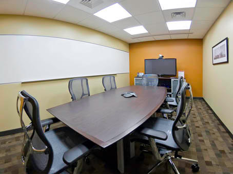 Regus - Florida, Vero Beach - Miracle Mile Plaza Photo