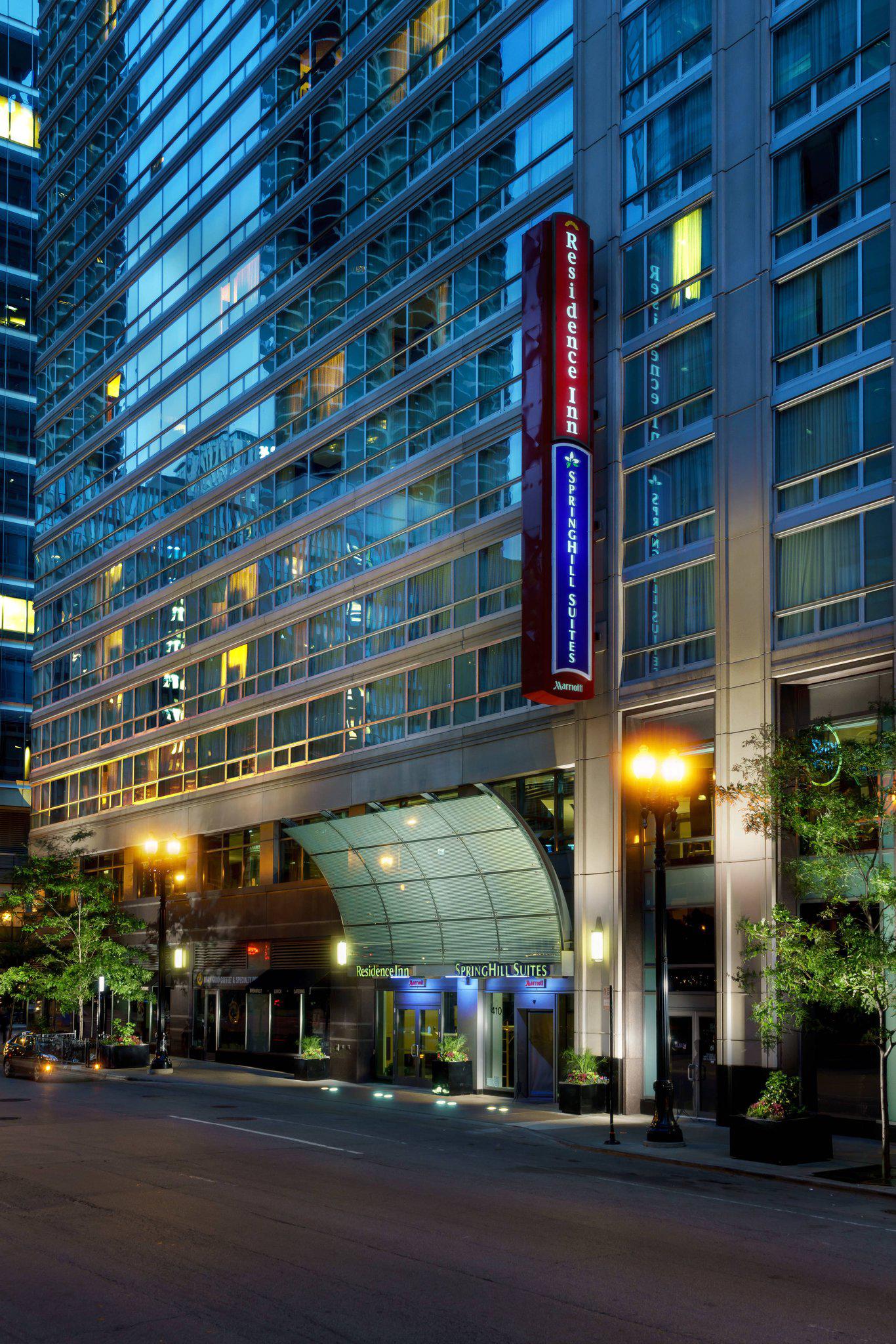 SpringHill Suites by Marriott Chicago Downtown/River North Photo