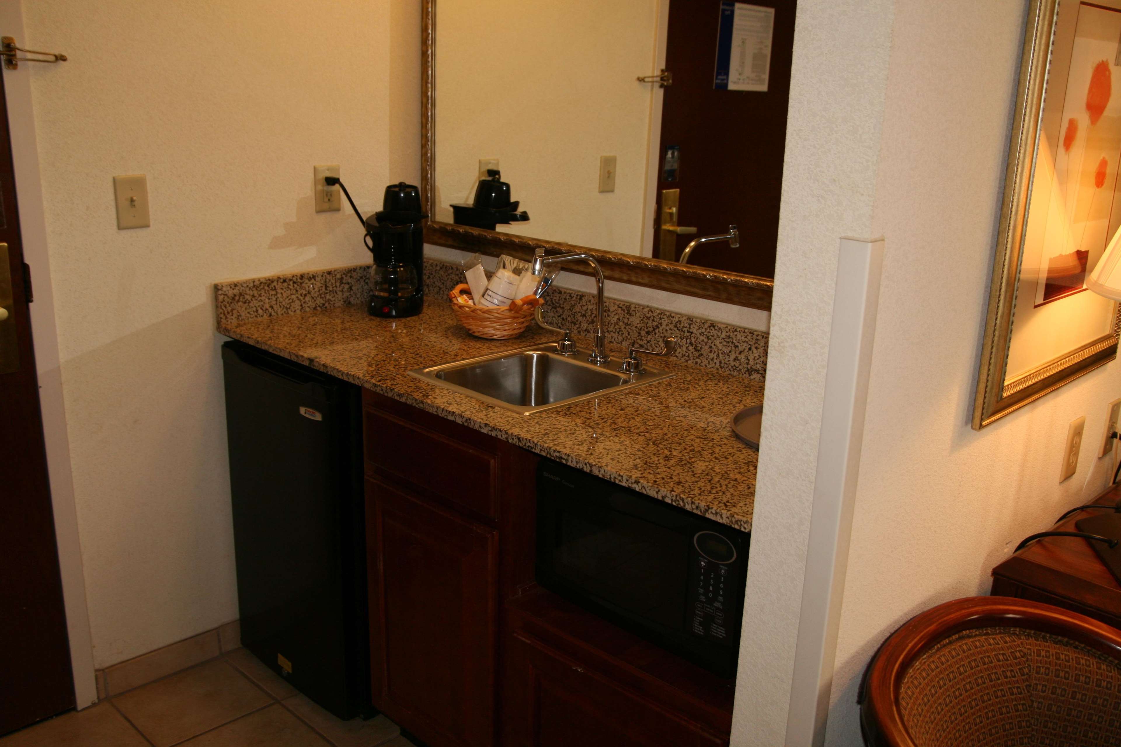 Hampton Inn & Suites San Marcos Photo