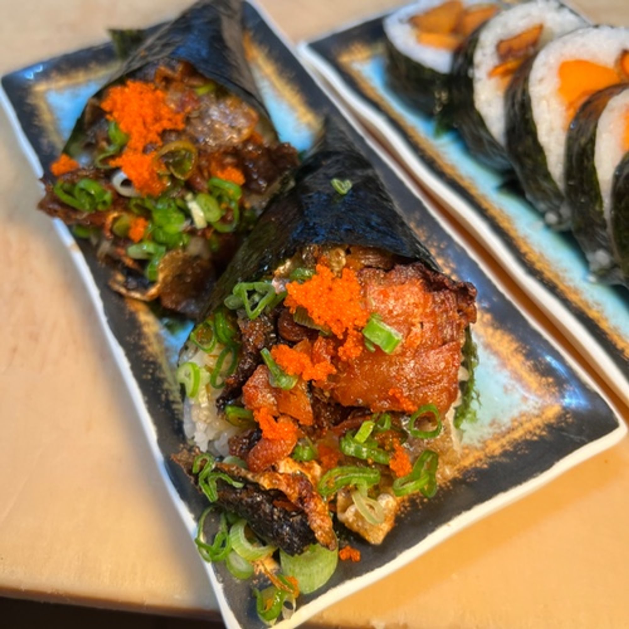 SAKE KAWA ROLL