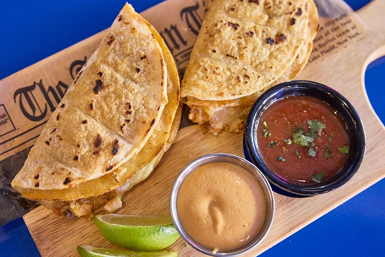 TACOS GOBERNADOR A LA BRASA