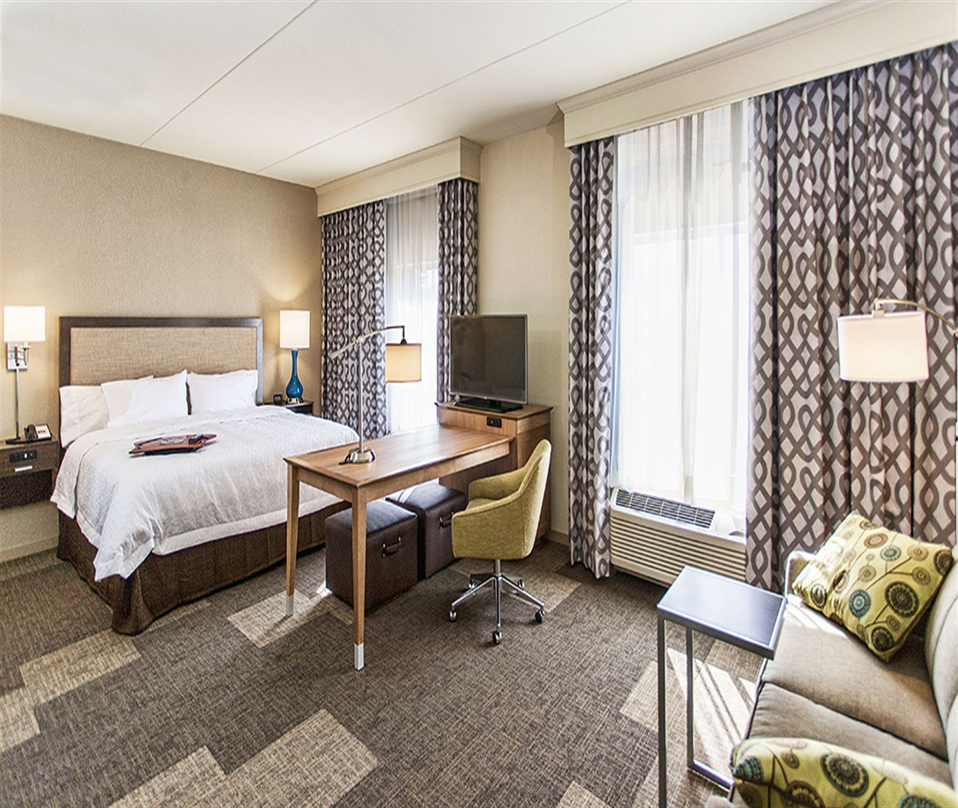 Guest room