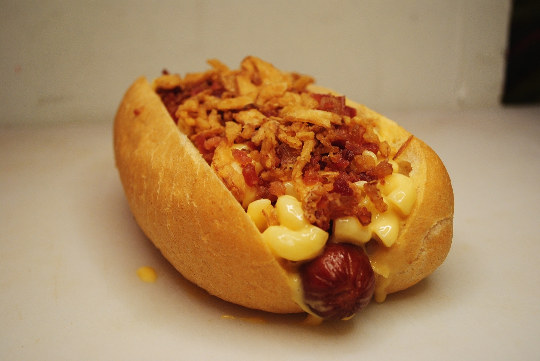 Gorilla Mac & Cheese Dog