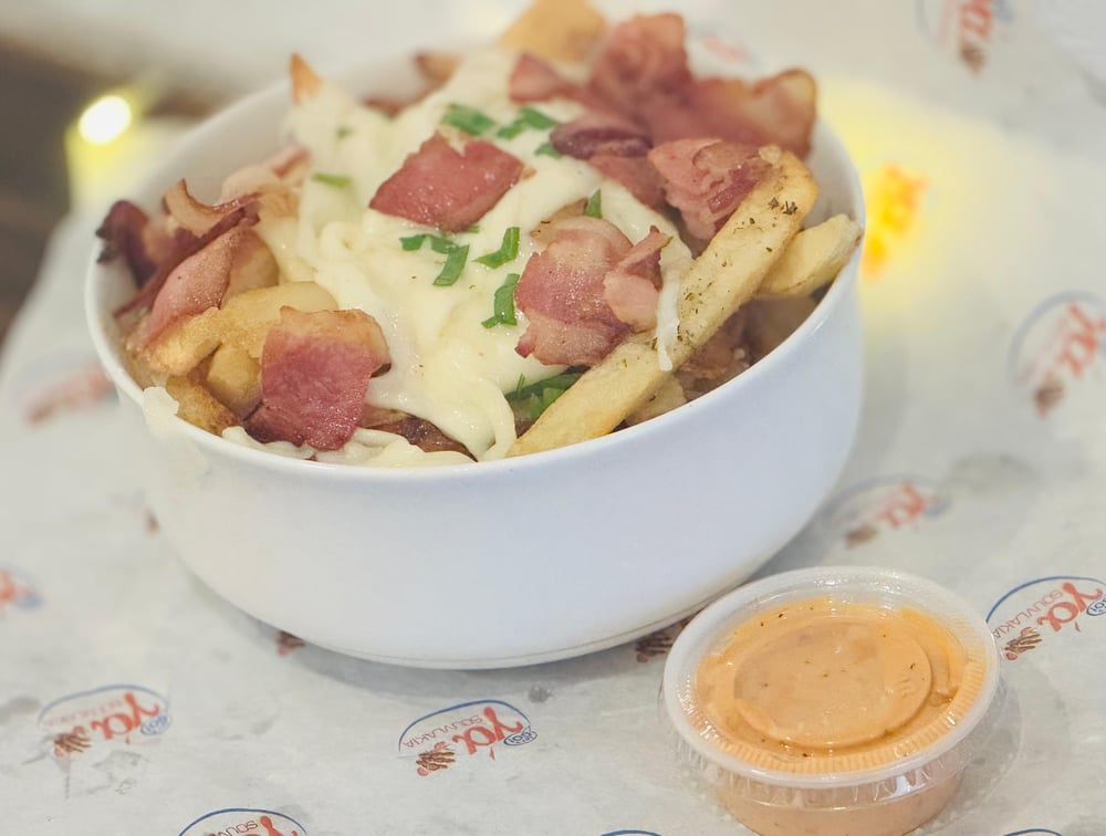 Fresh Fries with Bacon & Mozzarella