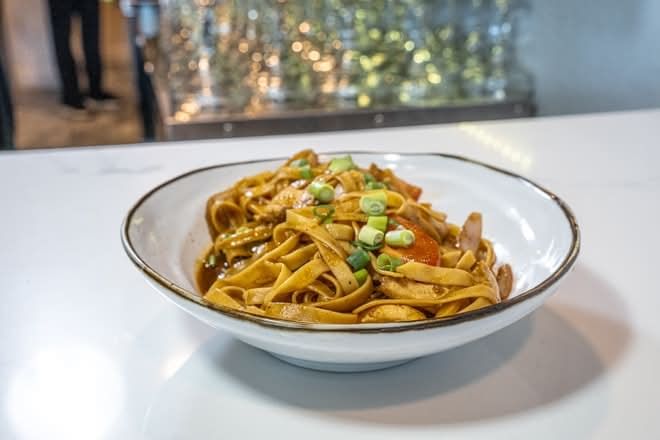 Pollo Saltado