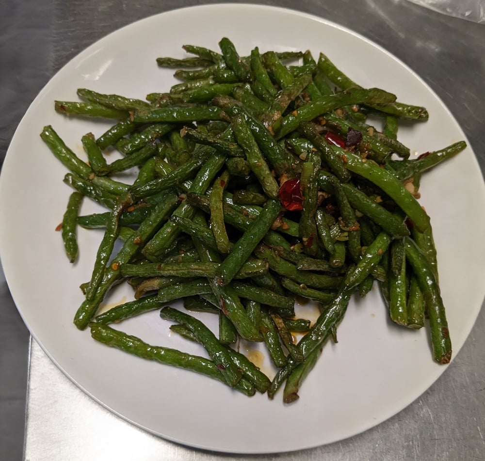 60 干煸四季豆SAUTEED STRING BEANS