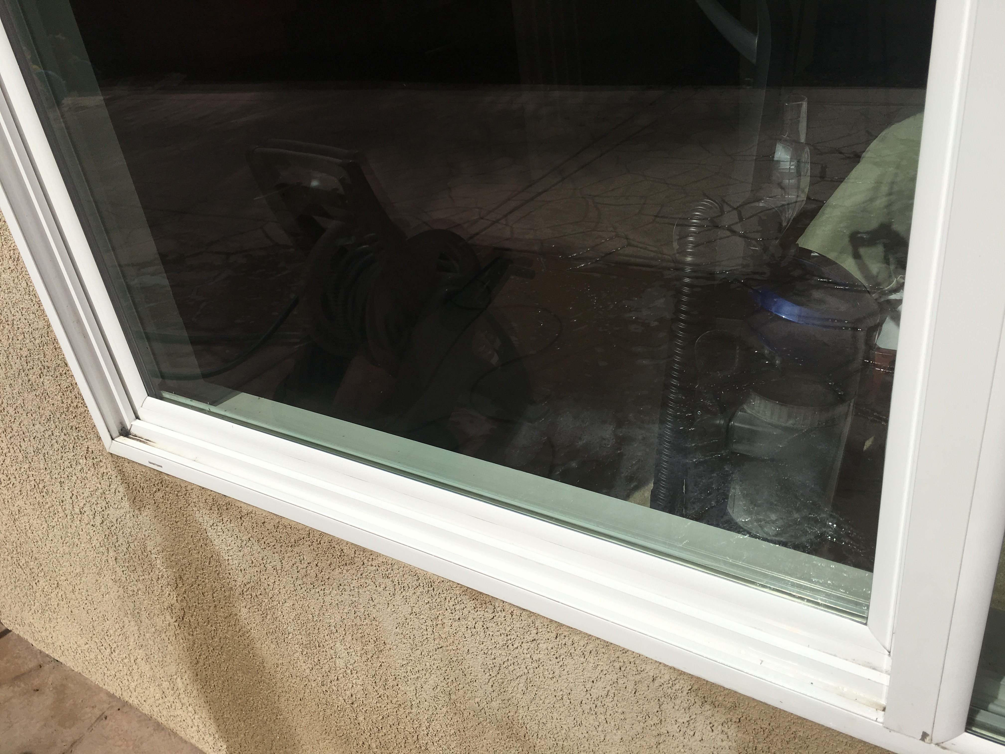 Pane N The Glass Window Cleaning Logo