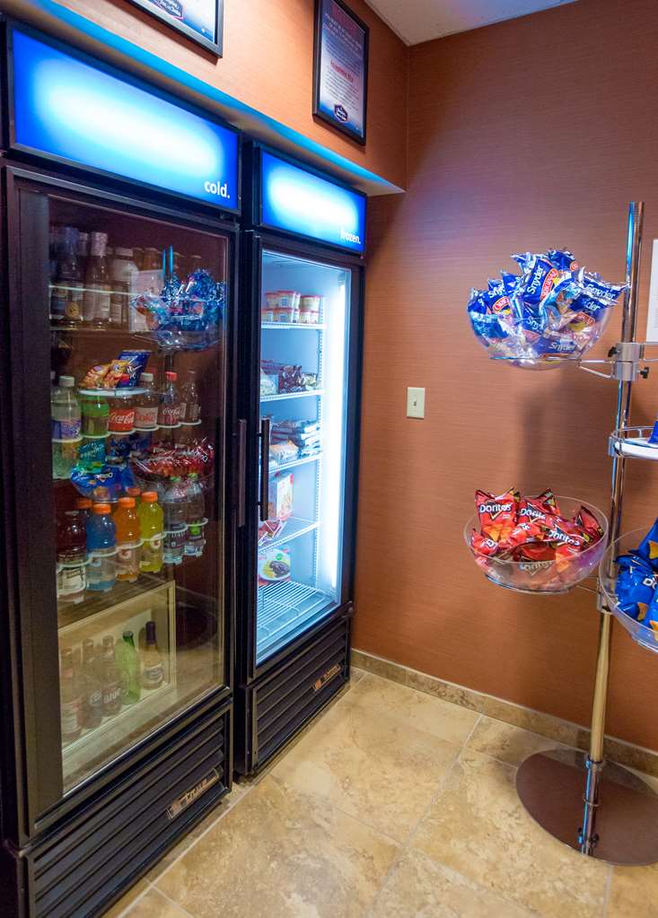 Hampton Inn & Suites Blairsville Image