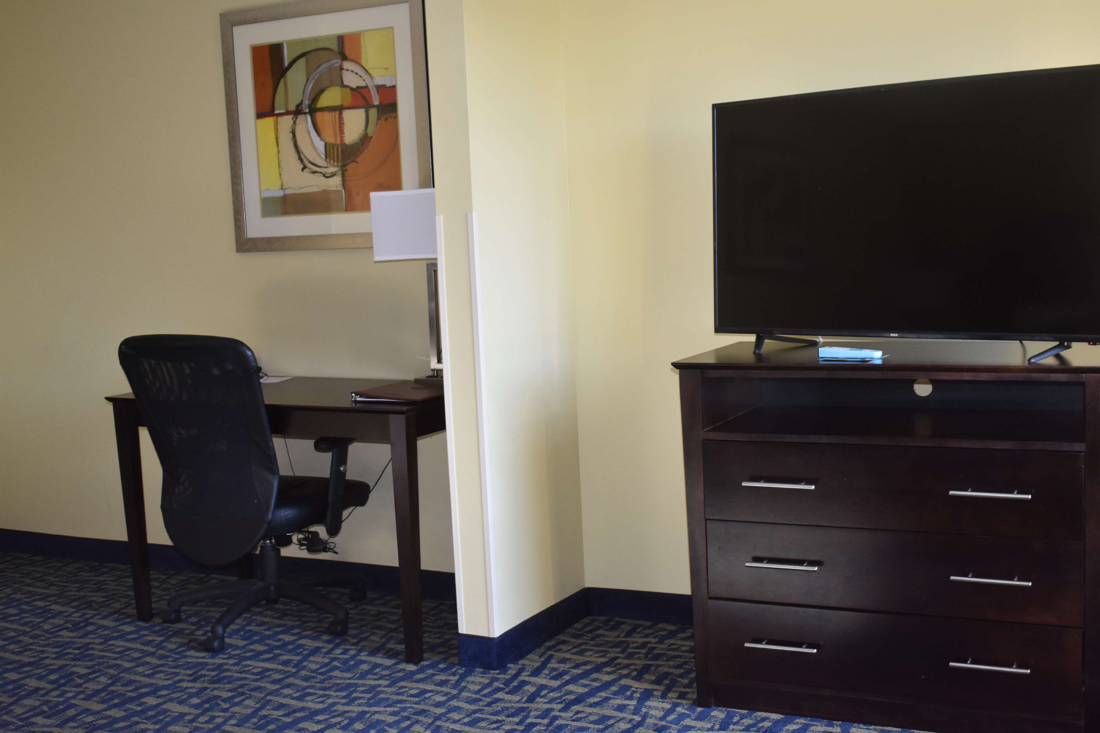 Best Western Plus Brunswick Inn & Suites Photo