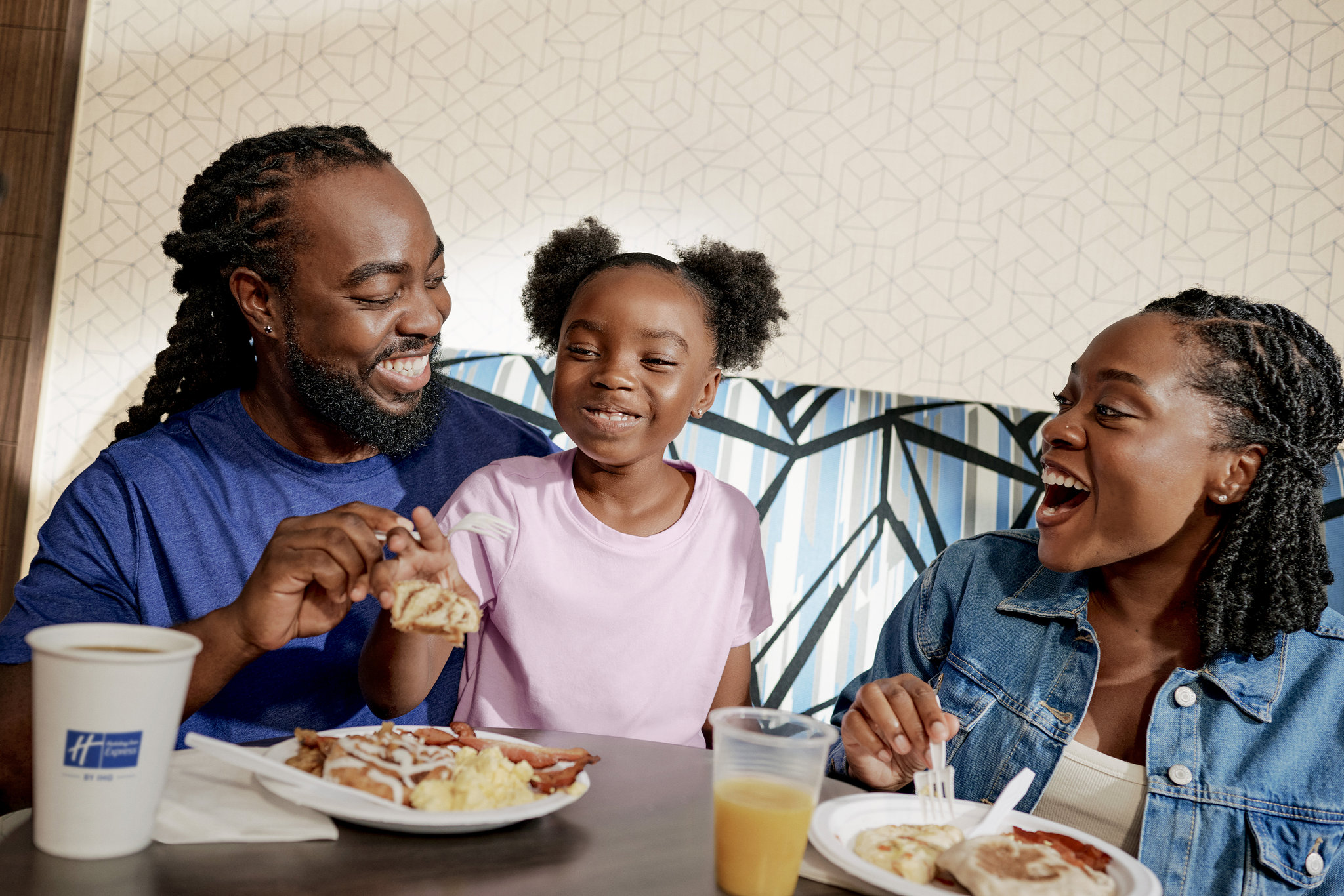 Holiday Inn Express & Suites Mason City by IHG Image