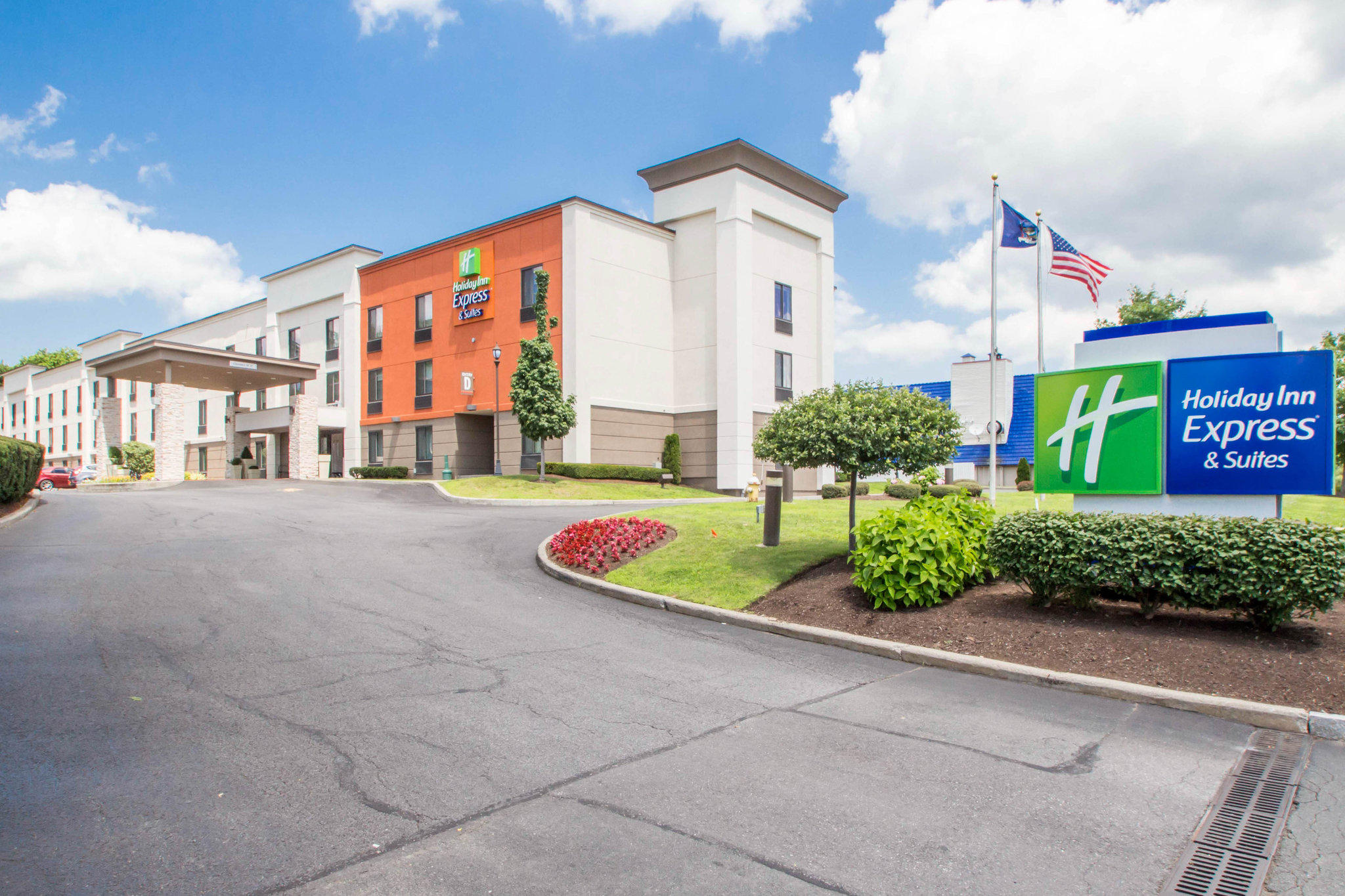 Holiday Inn Express & Suites Albany Airport - Wolf Road Photo