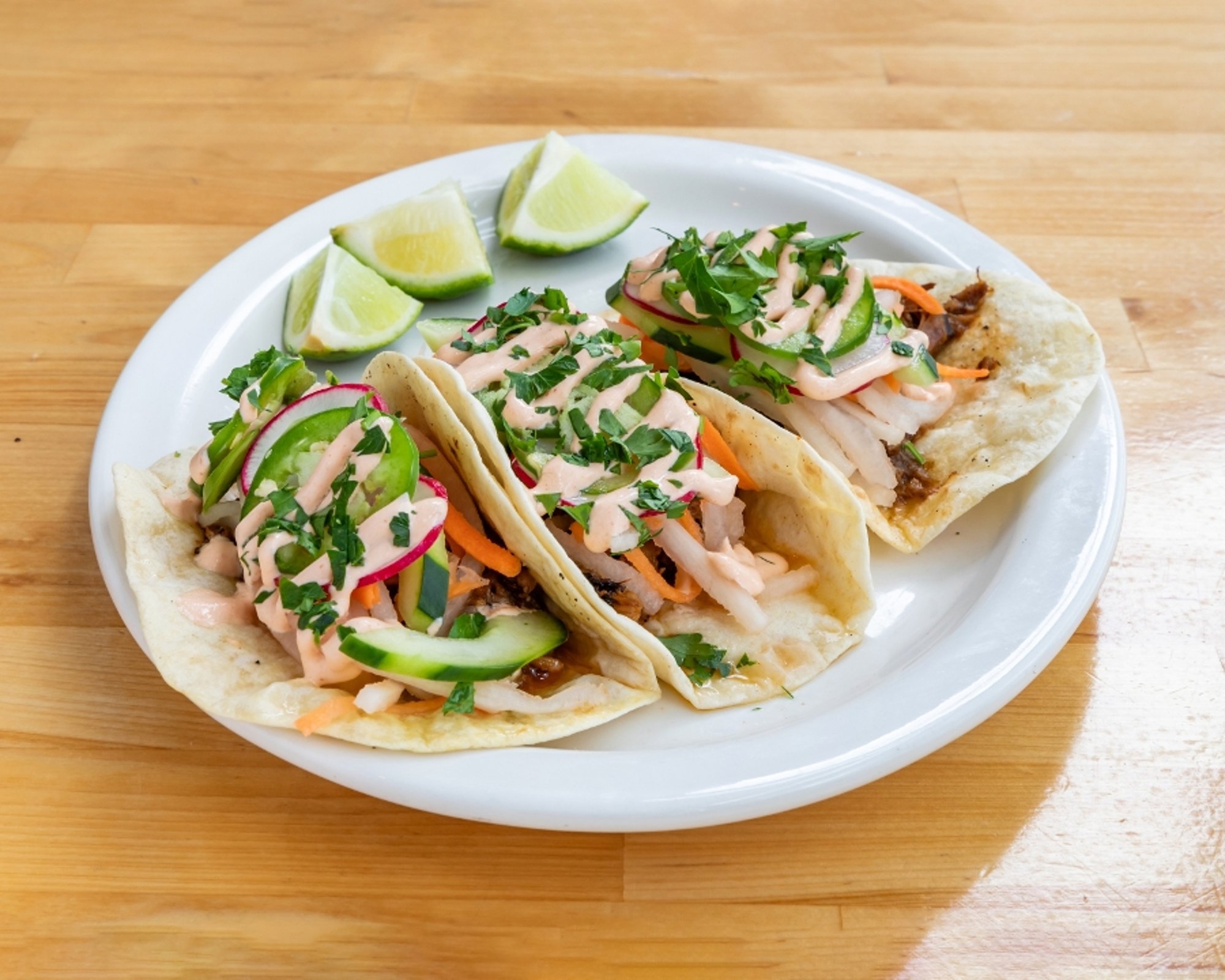 Pulled Pork Bánh Mì Tacos