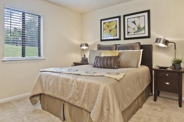 Images Camden Foxcroft Apartments