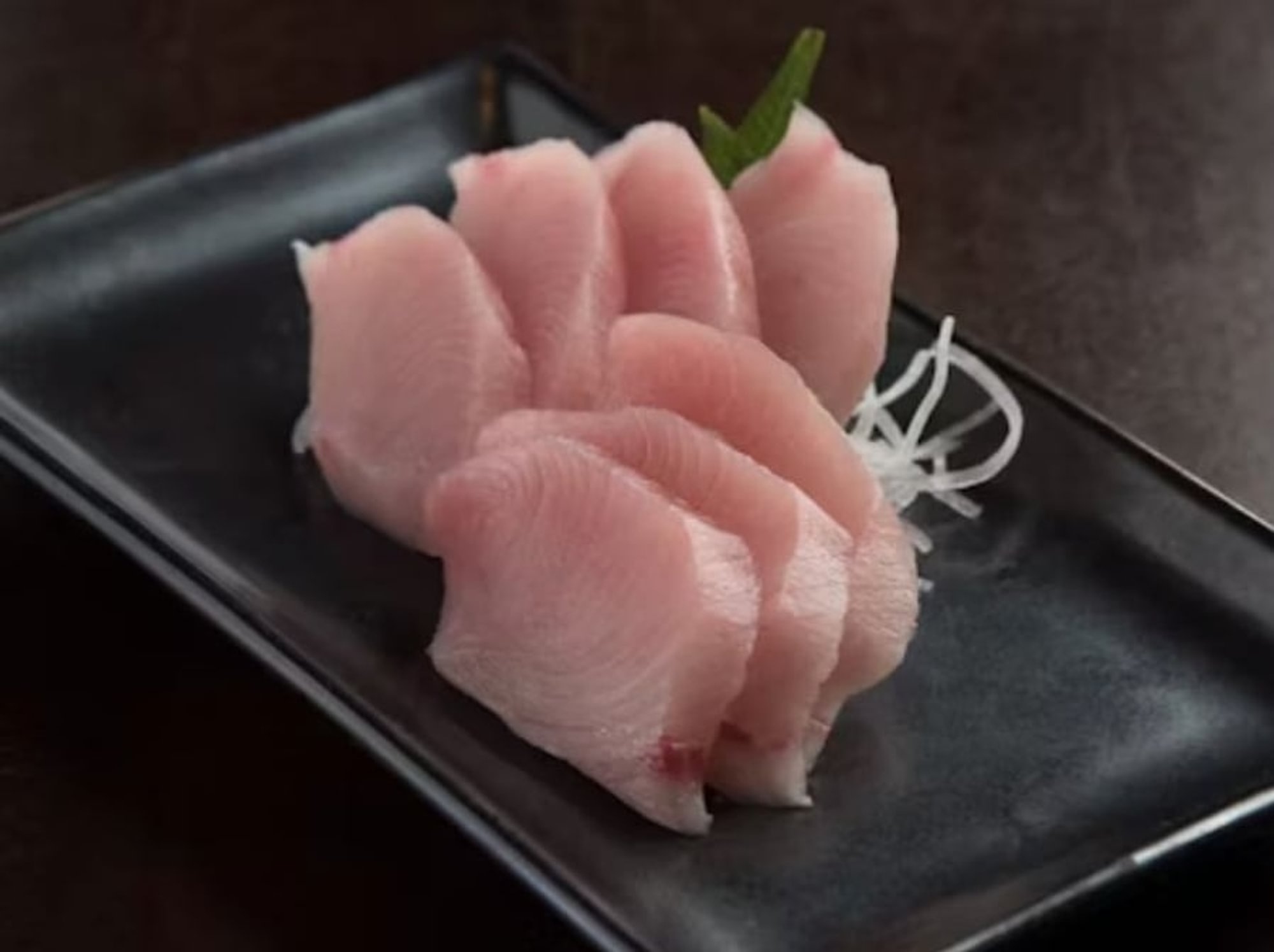 L6 Sashimi Yellowtail/2Pcs/ Raw Fish