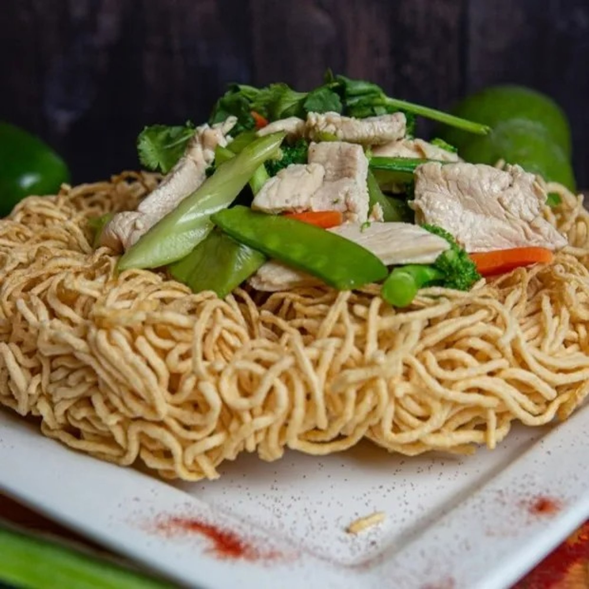 Chicken and Vegetables Chow Mein (Mi Xao Don Ga)