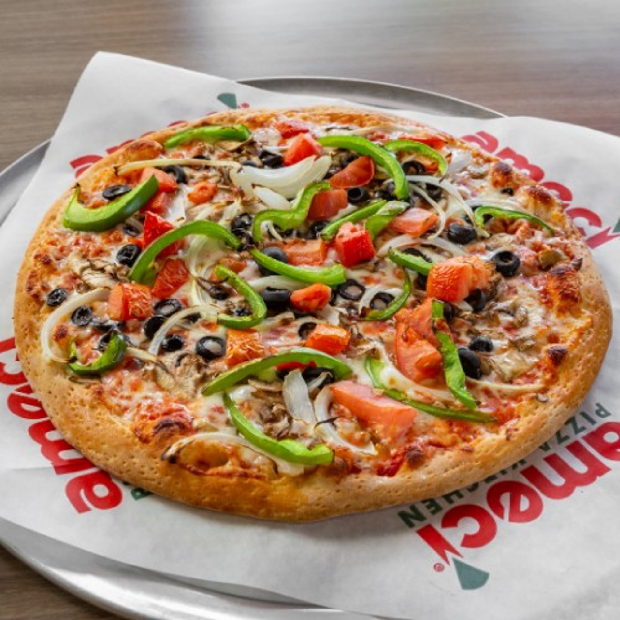 Vegetarian Pizza (18" Giganti (16 Slices))