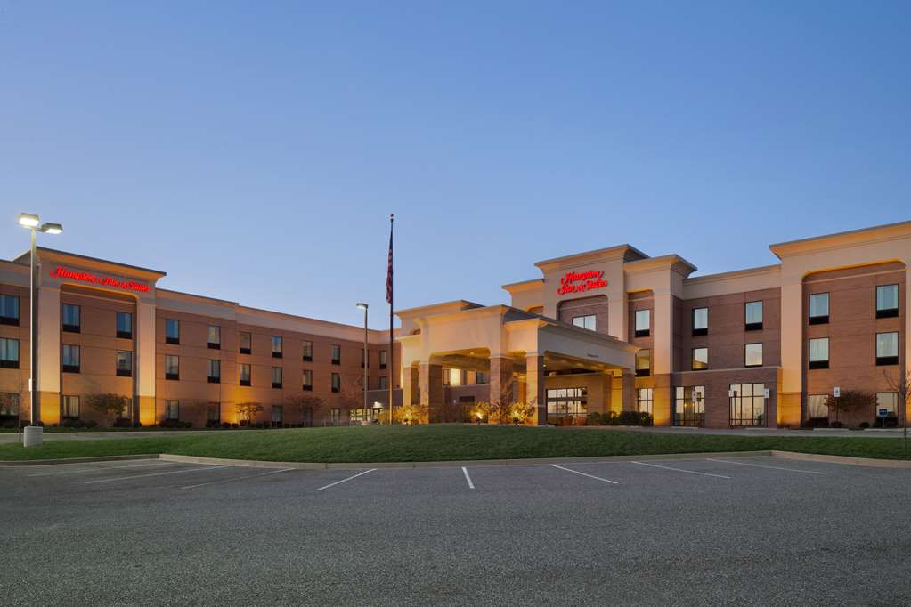 Hampton Inn &amp; Suites Edgewood/Aberdeen-South Logo