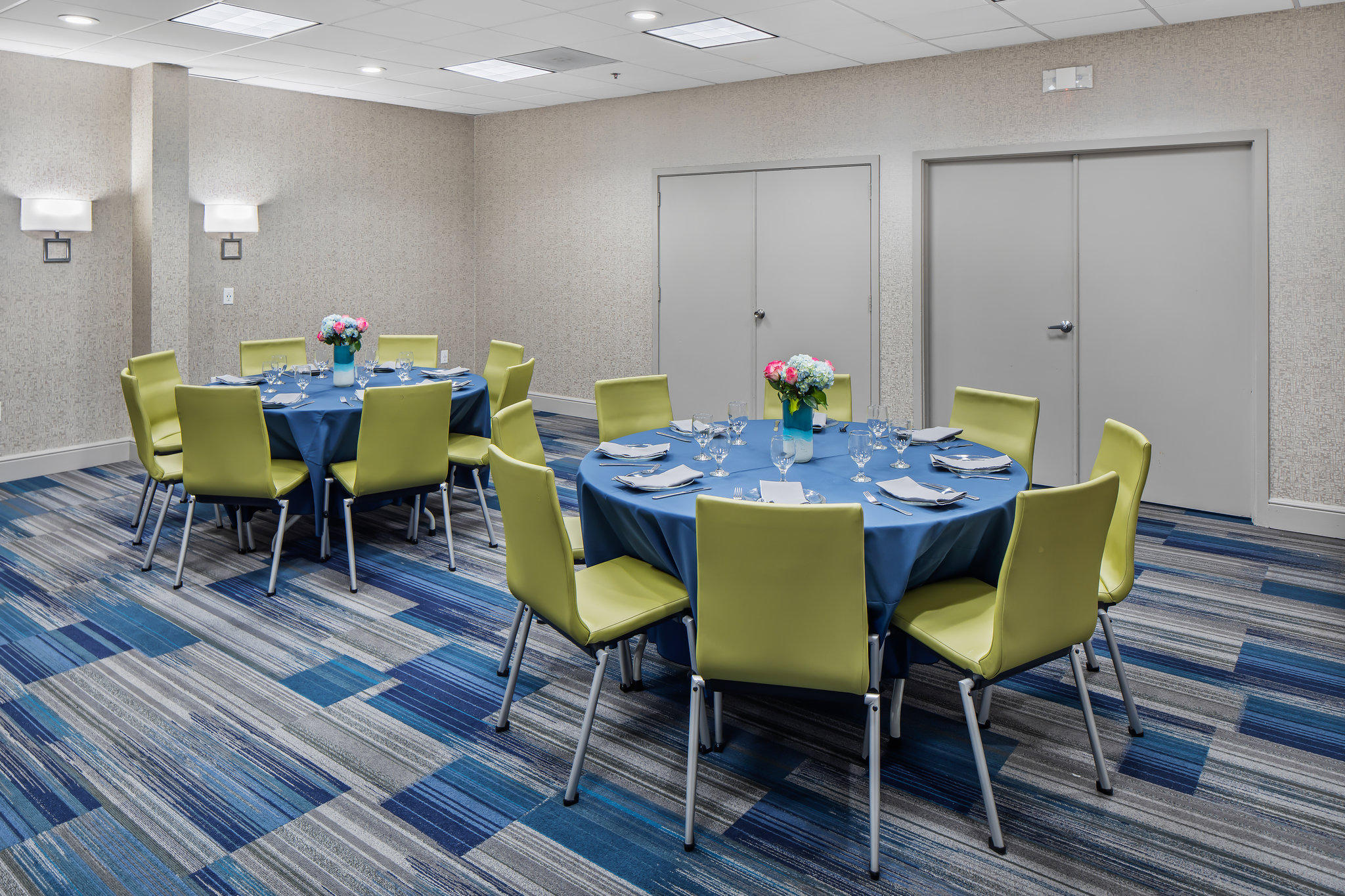 Holiday Inn Express Atlanta Airport-College Park Photo