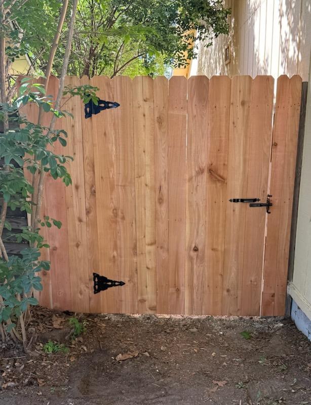 Top Rail Fence San Antonio Image