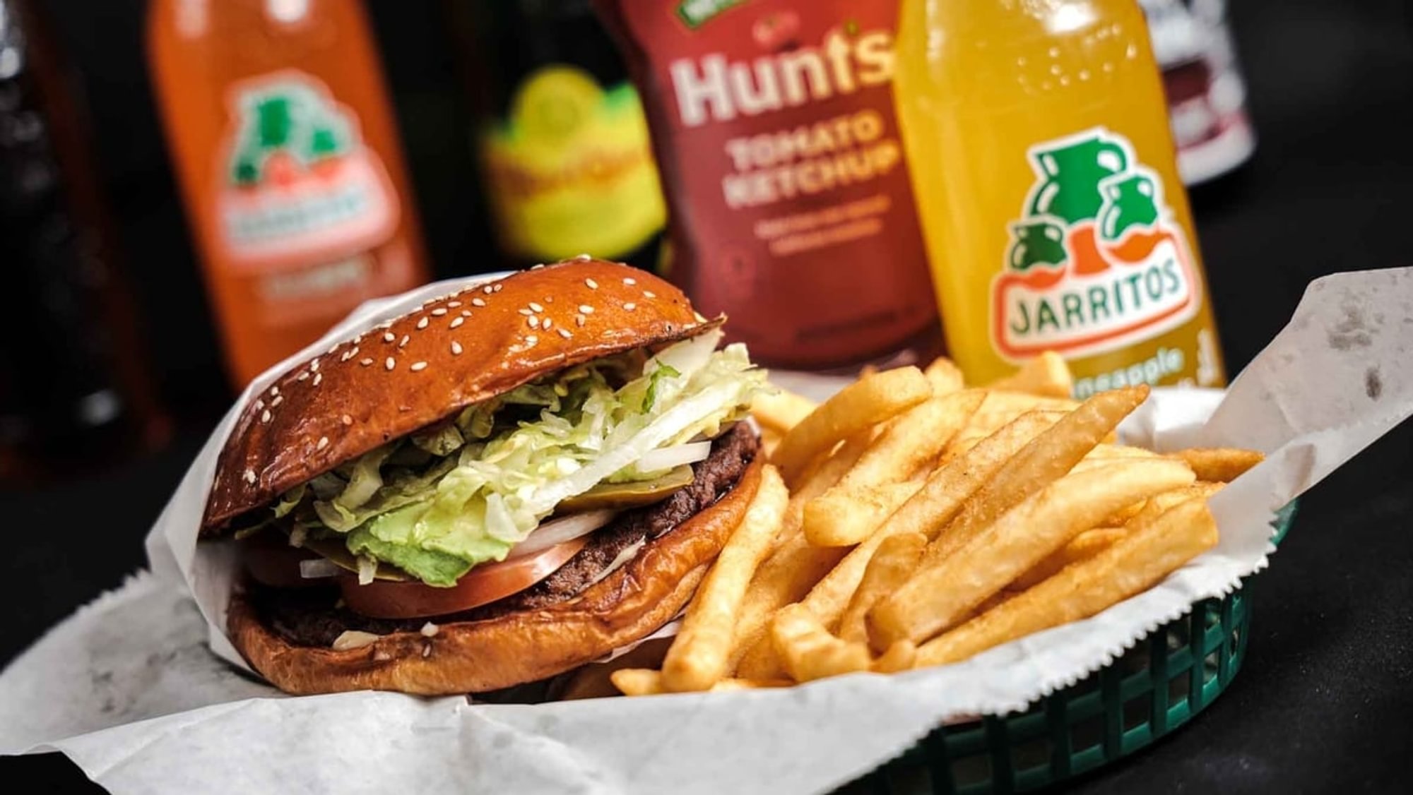 Combo De Hamburguesa Con Queso / Cheeseburger Combo