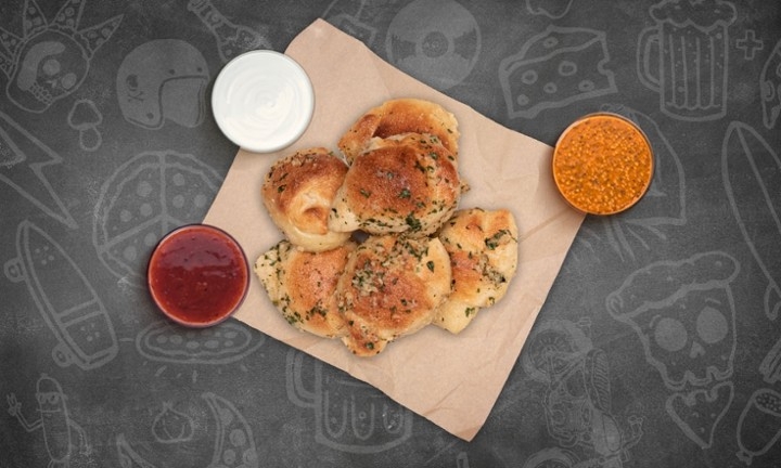 3 garlic knots