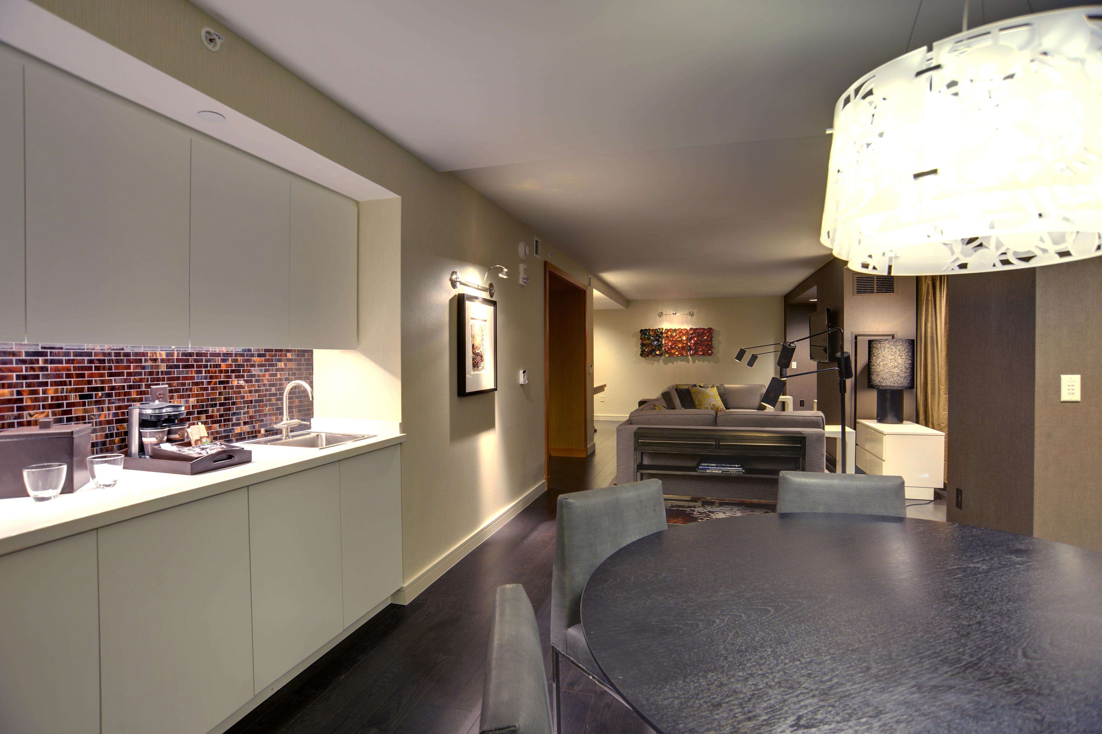 Hilton Columbus Downtown Photo