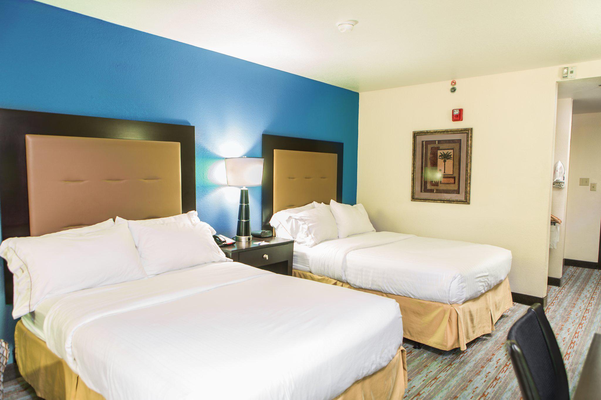 Holiday Inn Express Harlingen Photo