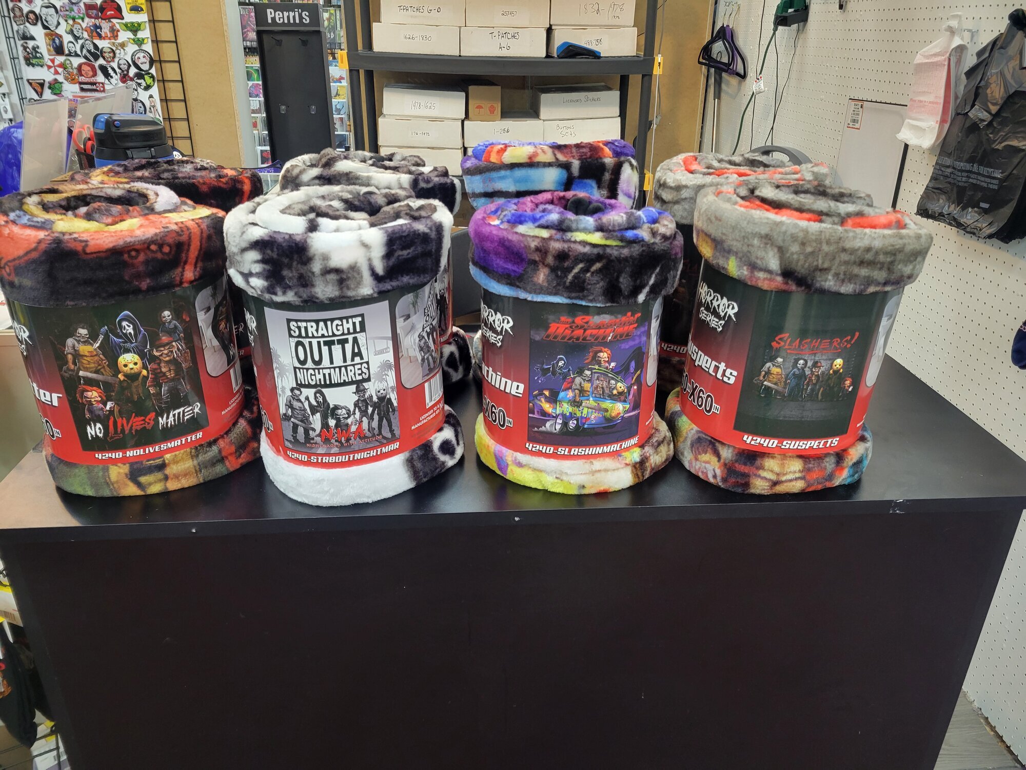 T-Shirt Village Plus Image