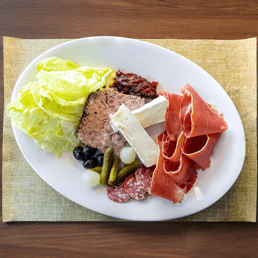 Assiette De Charcuterie Confiture À L'oignon Maison