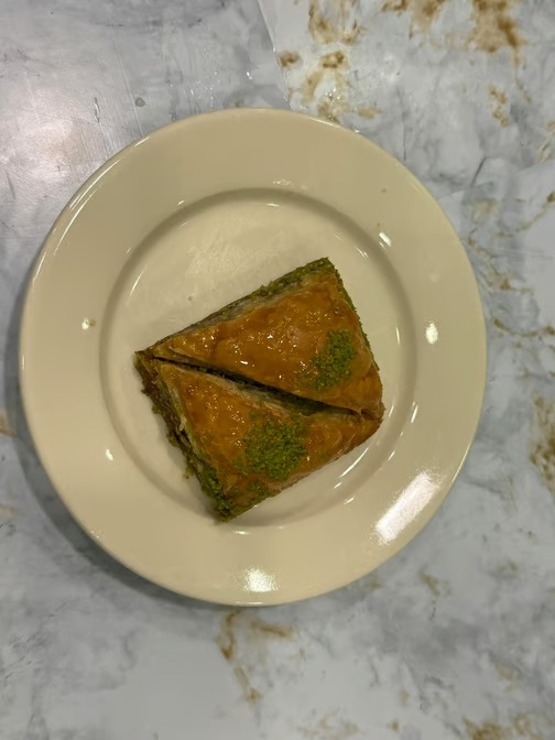 TRIANGLE BAKLAVA.