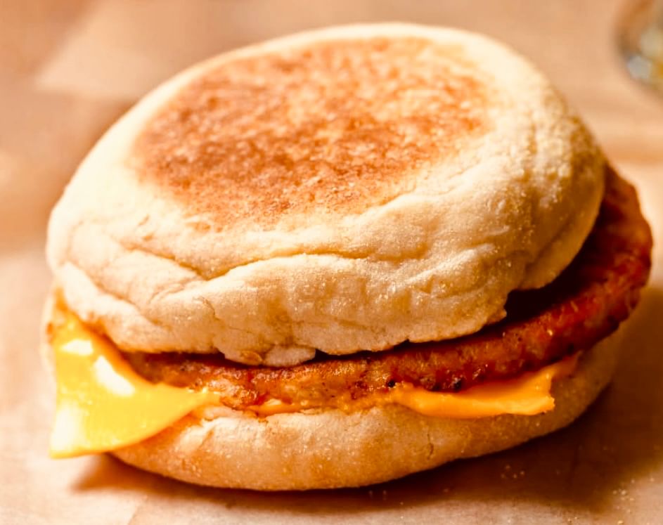 Egg Sandwich Sausage, Bacon or Ham