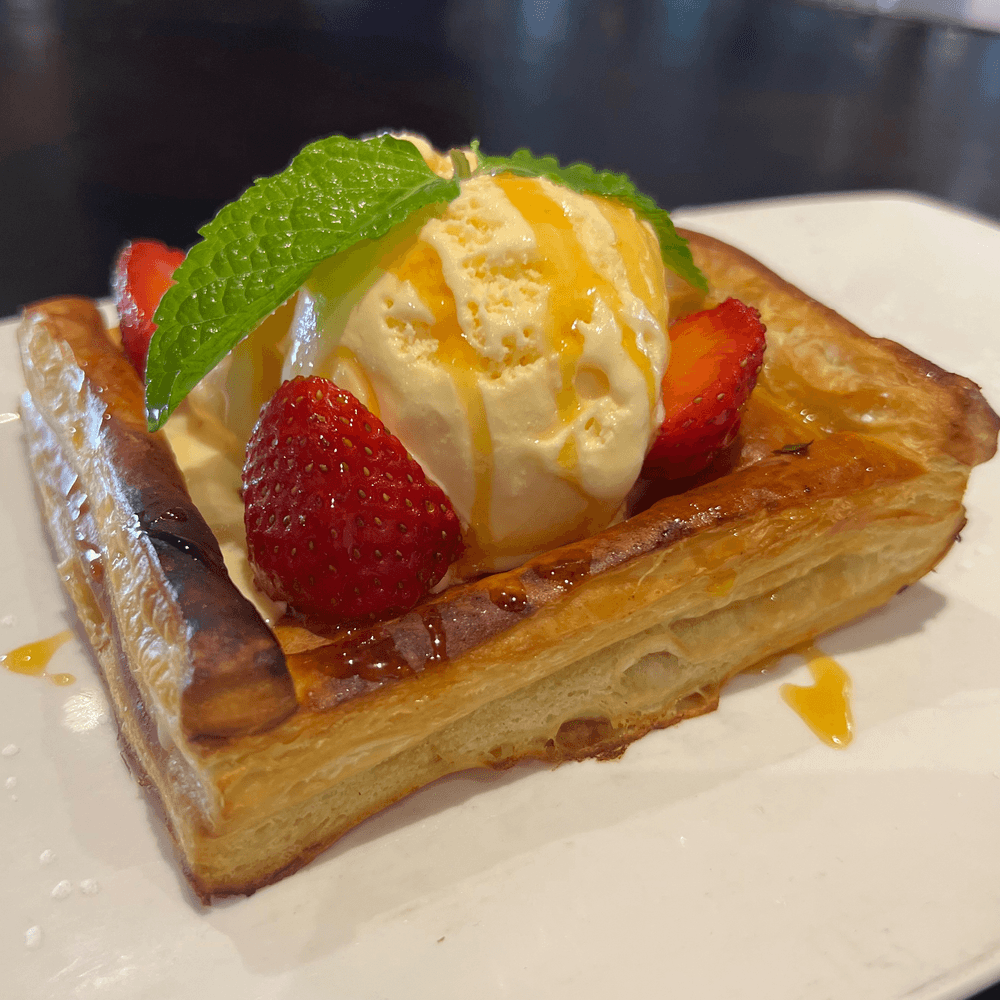 Baked Apple Puff Pastry (Manzana Al Horno)