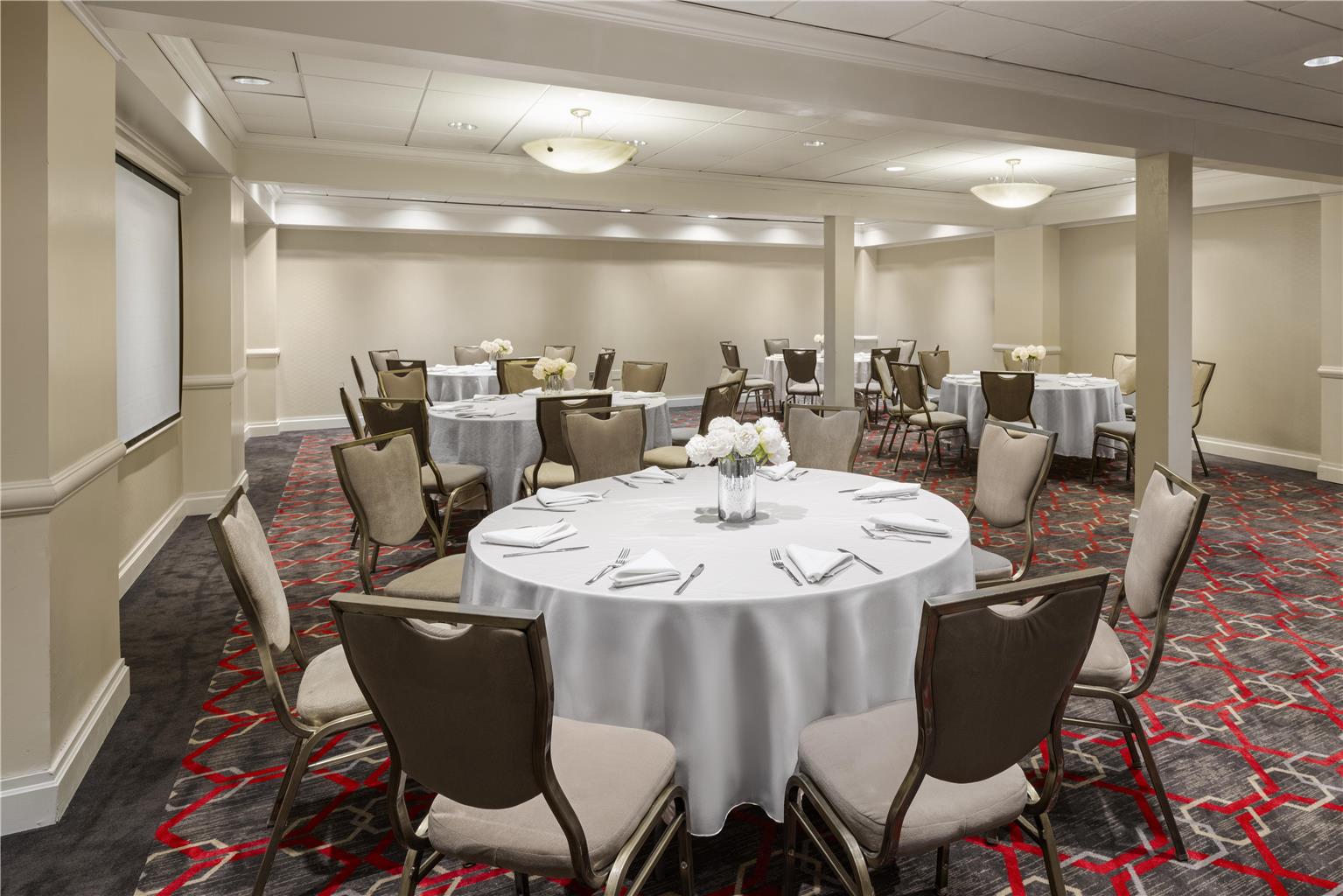 Best Western Premier Plainview-Long Island Hotel Image