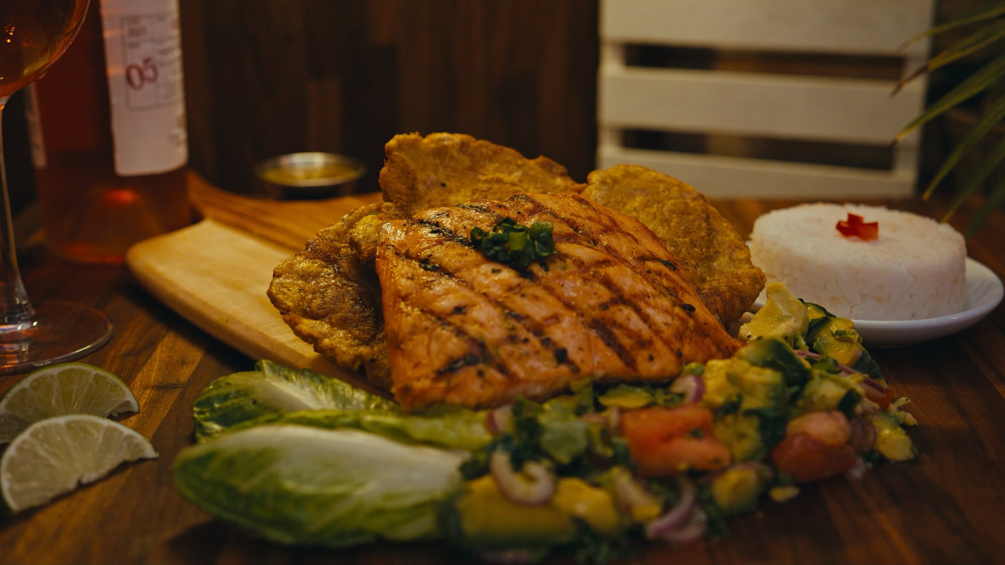 Salmón a La Plancha/Grilled Salmon