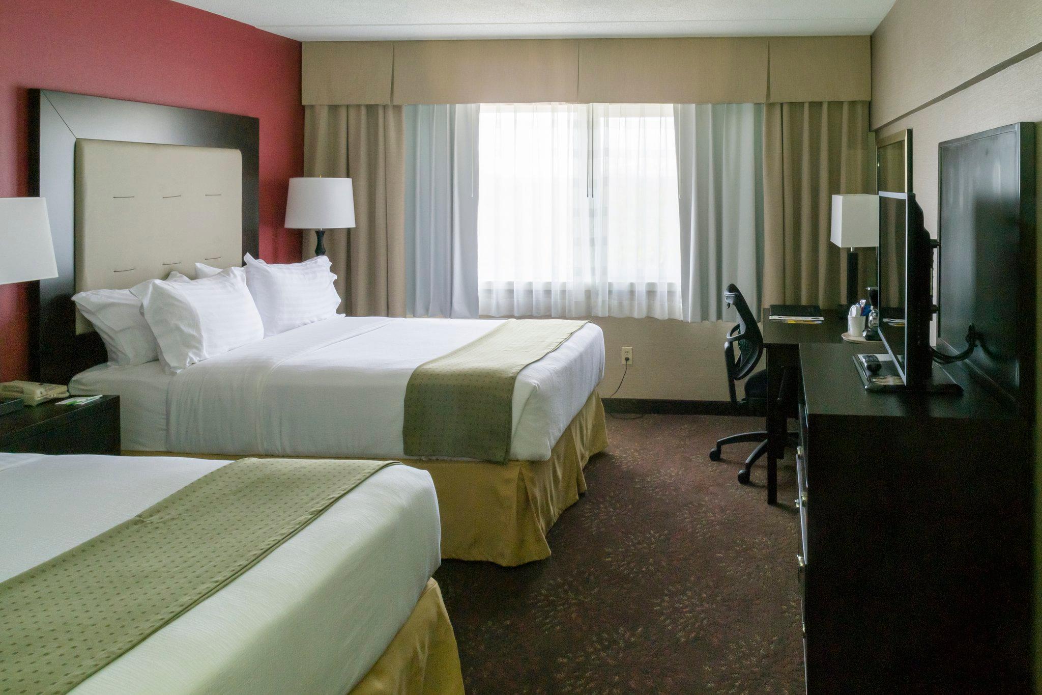 Holiday Inn Big Rapids Photo