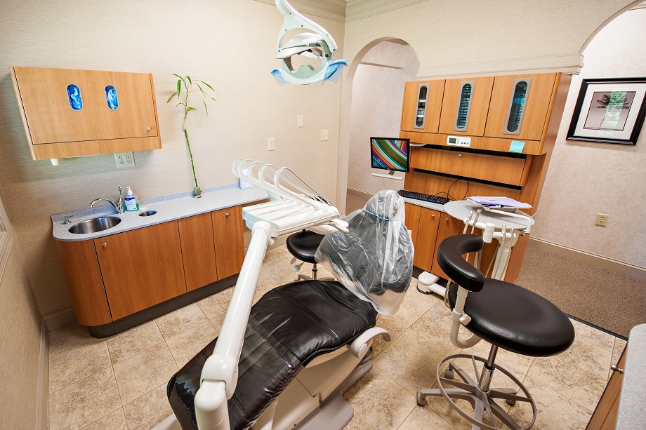 Christopher S. Millsaps DDS PA Image