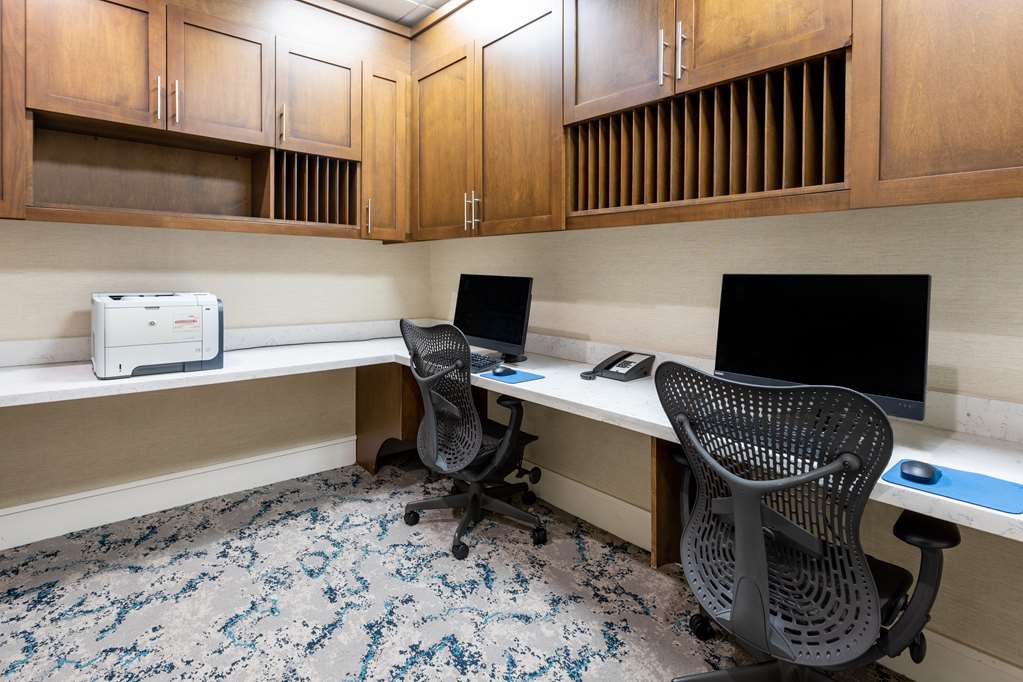 Hilton Garden Inn Roanoke, 4500 South Peak Blvd, Roanoke, VA, Hotels