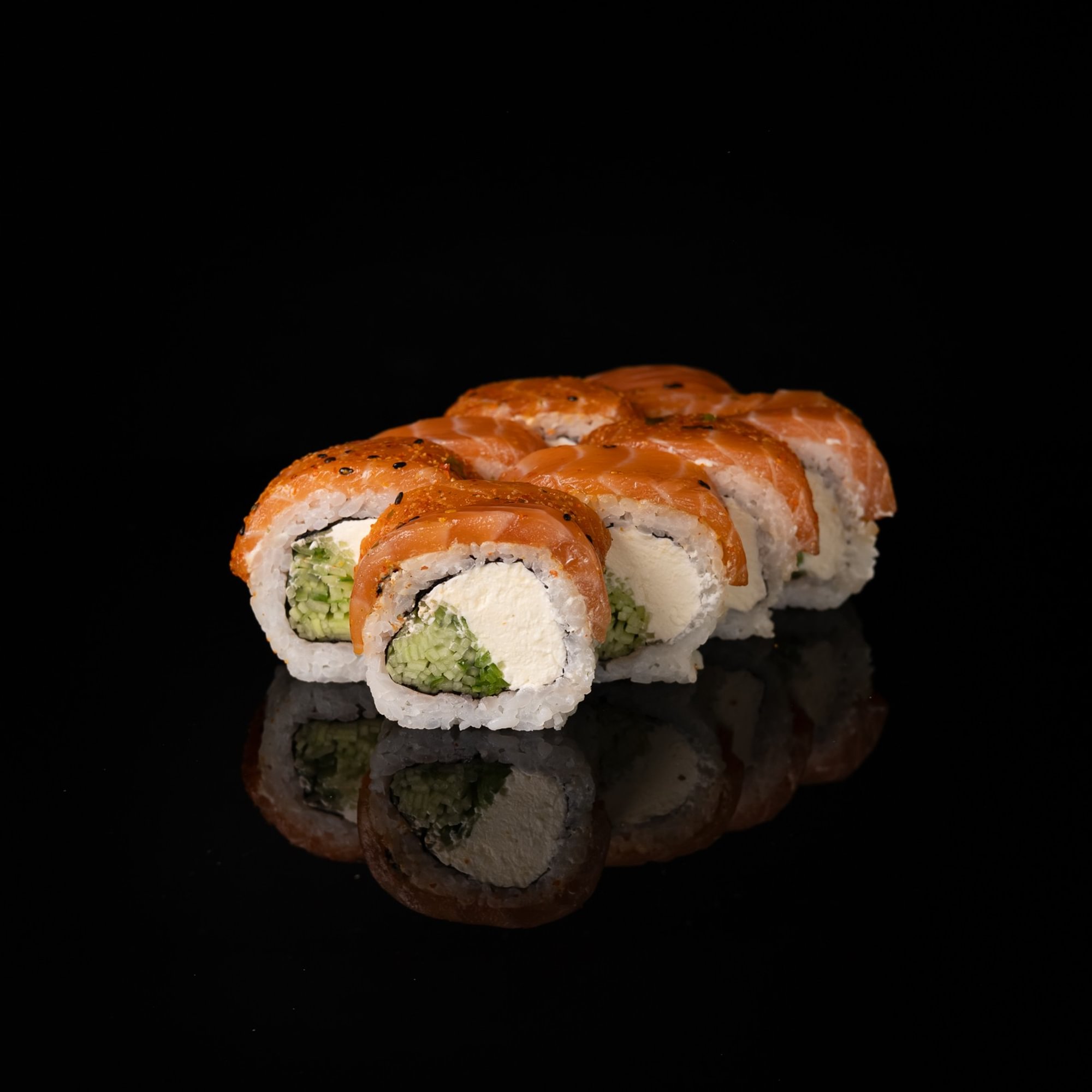 Philadelphia Karakuchi Salmon Roll