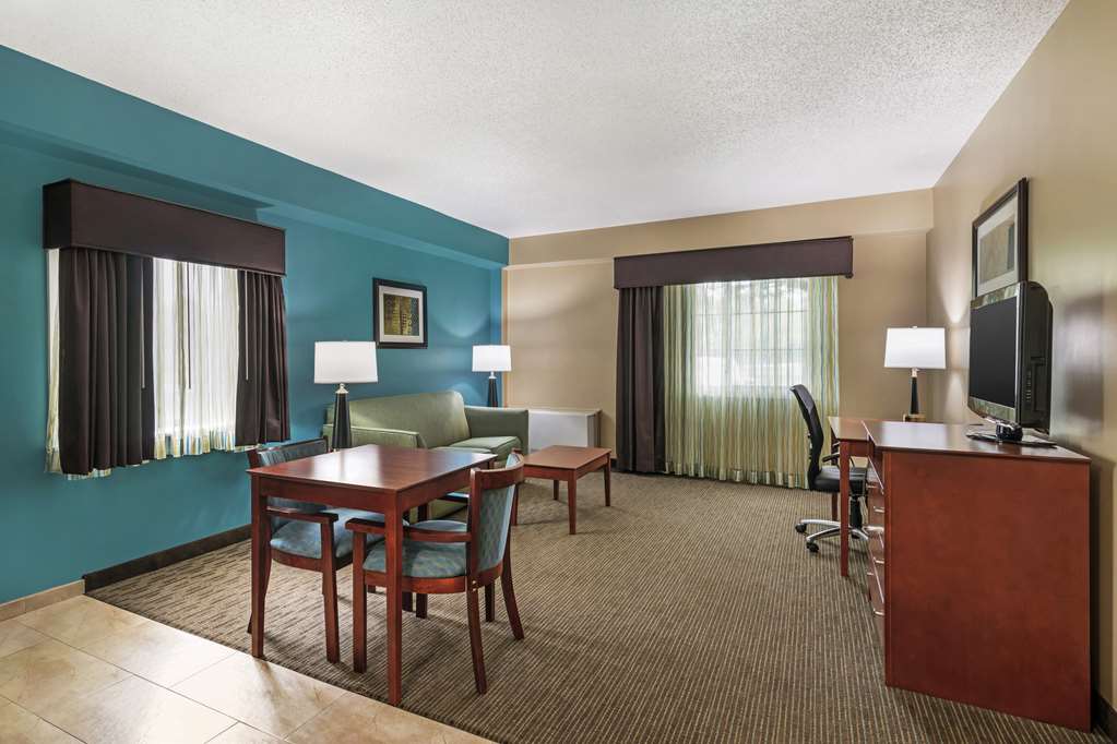 Best Western Plus Plattsburgh Image