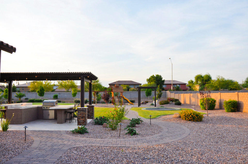 What Materials Work Best for Desert Landscapes?