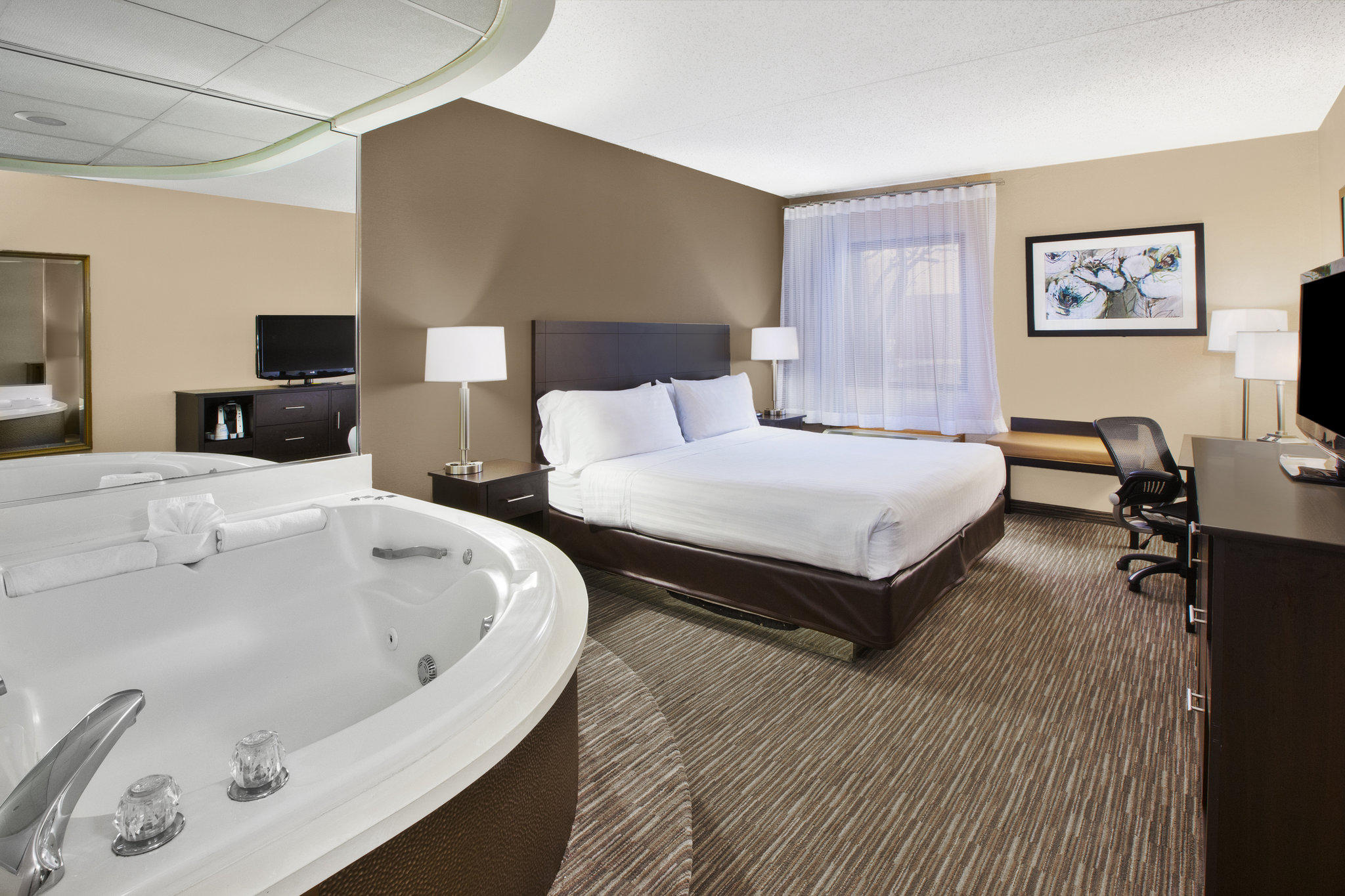 Holiday Inn Express Detroit-Warren (Gm Tech Ctr) Photo