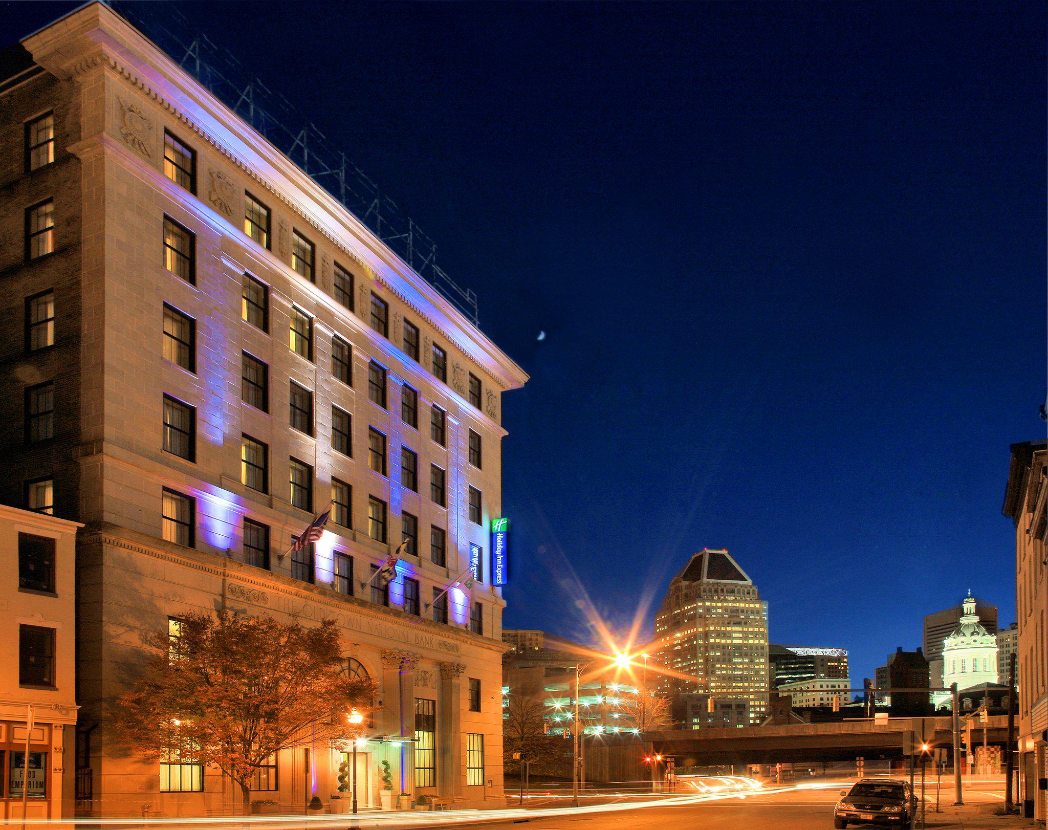 Holiday Inn Express Baltimore-Downtown Photo