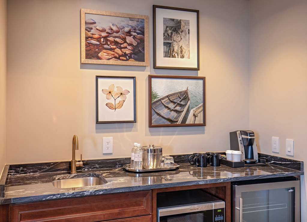 The Virginian Lynchburg, Curio Collection by Hilton Image