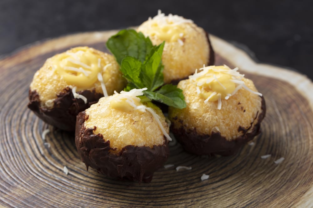 Chocolate Puffs with Mango Mousse (N)