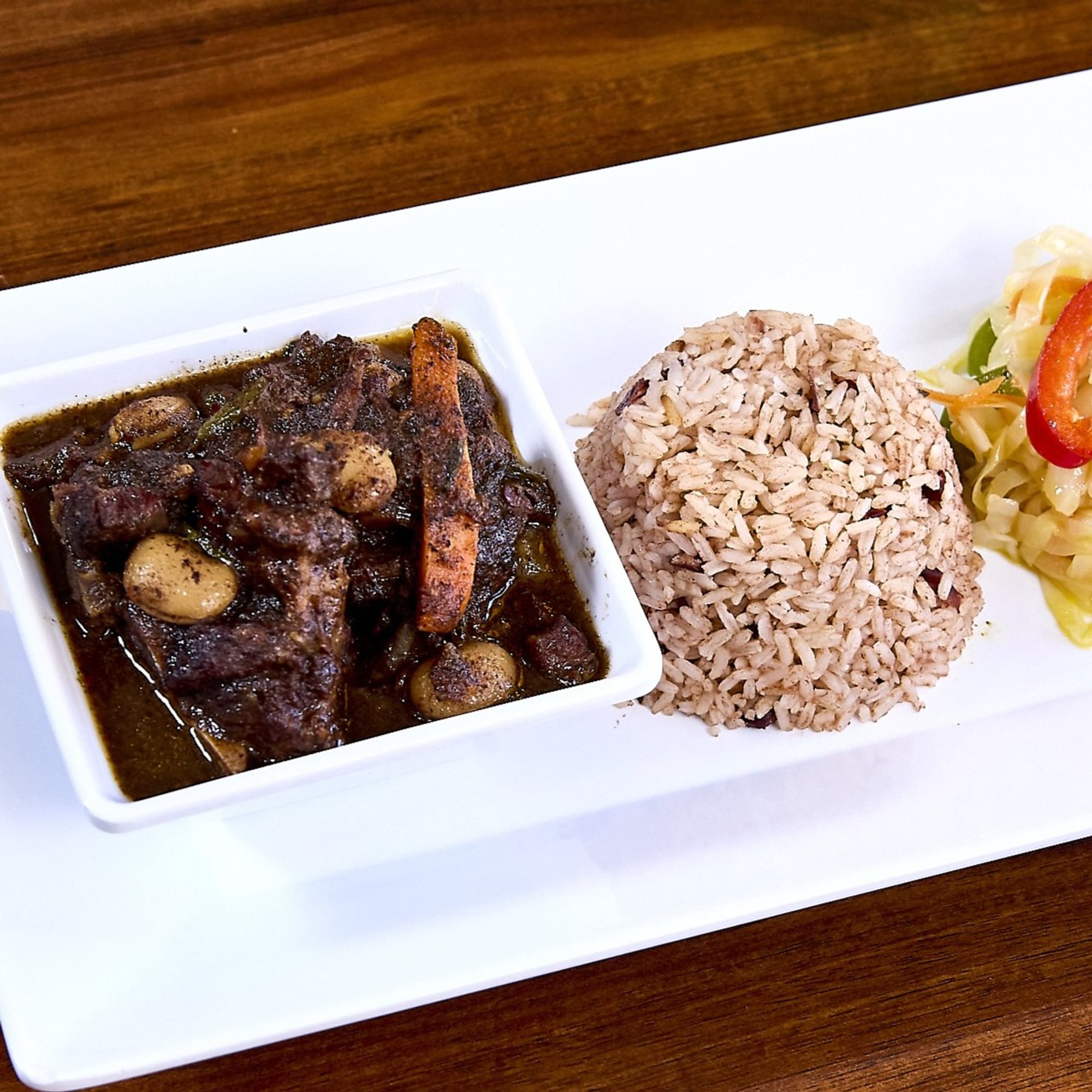 OXTAILS (MUST TRY) (E)